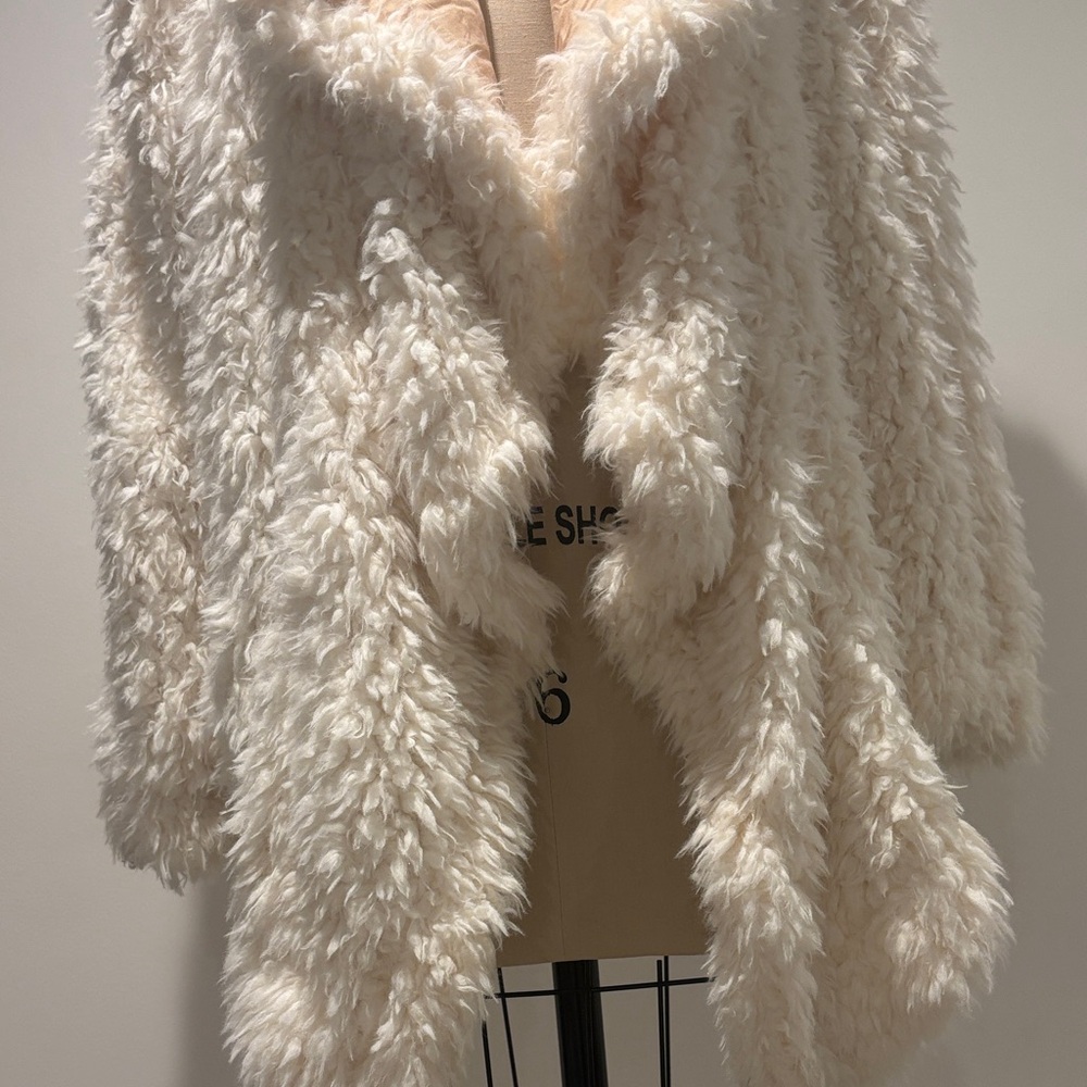 RARE Free People Cream Faux Fur Jacket - Picture 2 of 8